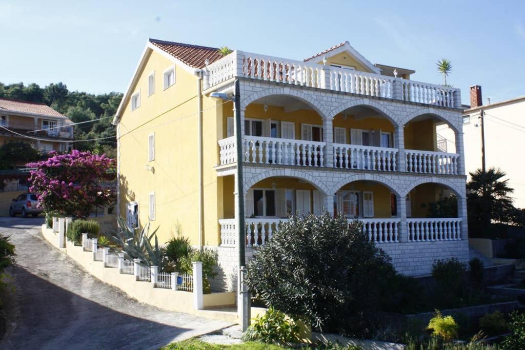 Apartmen Karmen 2 Trogir Exterior photo